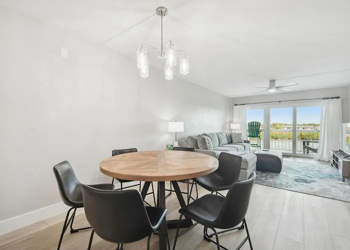 Charming Waterfront 3-min To Clearwater Beach