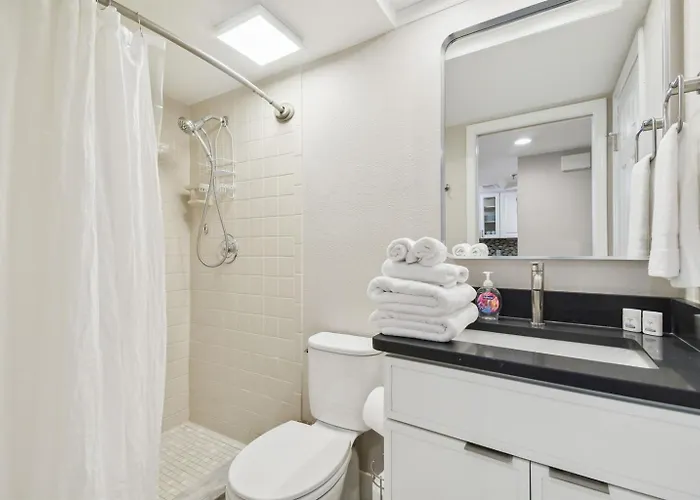Charming Waterfront 3-min To Appartement
